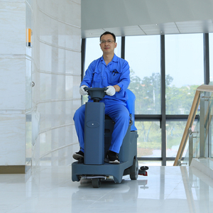 Аккумуляторная трехколесная машина для уборки дорог с функцией распыления воды, электрическая подметально-уборочная машина для пола, самоходная дорожная подметальная машина - Product Image 5