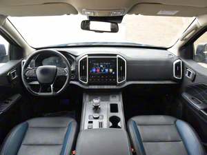 Caminhonete Luxuosa Dongfeng P8 com Tela de 10 Polegadas e Câmera 360, Caminhonete Off-Road 4x4, Novo Caminhão a Diesel - Product Image 5