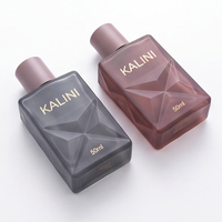 Flacon de parfum de luxe 50 ml en verre carré vide avec atomiseur et boîte, personnalisable avec logo pour ligne de parfums