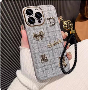 Funda de teléfono móvil de terciopelo de Metal a cuadros tejida con oso tridimensional para <span class=keywords><strong>iPhone</strong></span> 16 Pro Max 11 Plus <span class=keywords><strong>SE</strong></span> con logotipo de Apple - Product Image 6