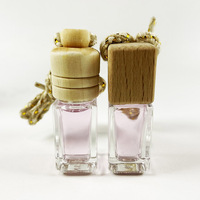 Diffuseur de parfum pour voiture en verre carré de 5 ml avec bouchon, pendentif désodorisant suspendu