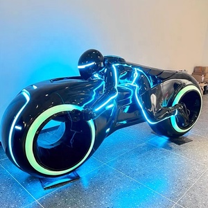 <span class=keywords><strong>Marvel</strong></span> Future Warrior motocicleta escultura grande dinámica carreras motocicleta escultura creativa resina <span class=keywords><strong>Hotel</strong></span> decoración lámparas de pie - Product Image 1