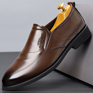Chaussures habillées en cuir pour hommes, à bout pointu, à enfiler, respirantes, pour le bureau et la carrière, toutes saisons, style Oxford, noir uni - Product Image 4