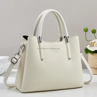 Sac à main décontracté pour femme, design minimaliste polyvalent et élégant, tendance 2025, mettant en valeur le tempérament