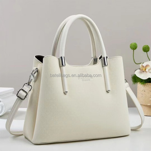 Sac à main décontracté pour femme, design minimaliste polyvalent et élégant, tendance 2025, mettant en valeur le tempérament - Product Image 4