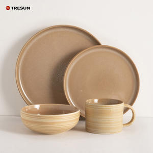 Service de table bleu nordique en céramique Assiette à vaisselle mouchetée Fournitures de restaurant d'hôtel Ensemble de vaisselle irrégulière en porcelaine Assiette - Product Image 1