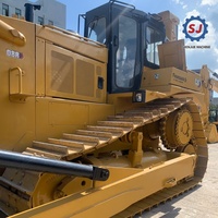 Bulldozer sur chenilles Caterpillar D8R : Conception électronique simple, fiable pour les projets en zone minier et désertique à distance