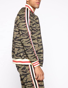 Chándal con logotipo personalizado de fábrica, chándal de lana de algodón 100% ajustado para gimnasio de moda de alta calidad OEM para hombre, chándal/joggers para hombre, pantalones de chándal Terry de gran tamaño - Product Image 2