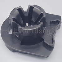 100 pièces/sac Clip en plastique pour VW 8V0868243