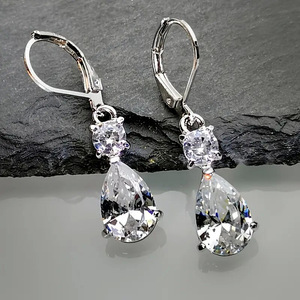 Orecchini a Goccia con Clip per Donne, Eleganti e Versatili per l'Uso Quotidiano, Gioielli alla Moda per le Orecchie - Product Image 2