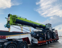 Grue tout-terrain robuste ZRT850D542 85T 49,8 m pour le levage de modules de plateformes offshore et les travaux de maintenance des raffineries