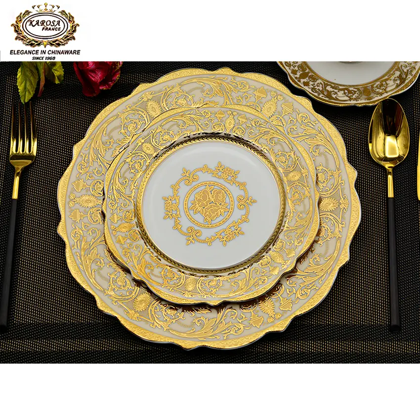 Super September luxury style gold decoration beautiful pattern dinner set Dubai Wedding ecofriendly products