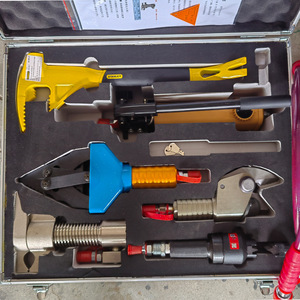 Stanley Hydraulic Rescue Tool Kit 6 Pieces Aluminum Alloy Emergency Tools For Rescue Operations - Product Image 1
