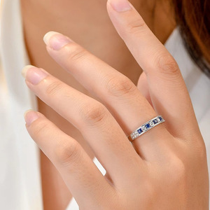 Anello Geometrico con Zirconi Blu e Bianchi per Donne, Gioiello da Dito Classico ed Elegante - Product Image 2