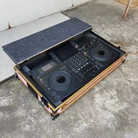 Personnalisez n'importe quel modèle de table de mixage Pioneer OPUS QUAD DDJ FLX6, 10, avec un coffret de transport en aluminium avec roulettes et poignée