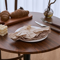 Napperons de table ronds en coton à carreaux personnalisés en gros, napperons décoratifs en tissu à carreaux avec bords festonnés