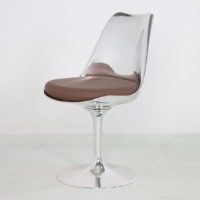 Mobilier moderne pour maison Chaises de salle à manger tulipe argentées Siège en fibre de verre à base d'aluminium pour les loisirs de plein air et le restaurant