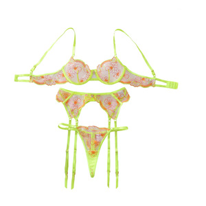 Ensemble de lingerie sexy pour femmes en maille verte néon brodée de fleurs, 3 pièces avec <span class=keywords><strong>porte</strong></span>-jarretelles et string, tenue de club, vente en gros, OEM personnalisé - Product Image 3