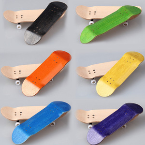 Vente en gros de mini fingerboards professionnels en bois d'érable canadien 100x34mm avec roulements double kick, en vrac - Product Image 5