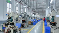 Piezas de Estampado Progresivo con Clip de Resorte de Acero Inoxidable OEM Personalizadas para Electrónica de PCB