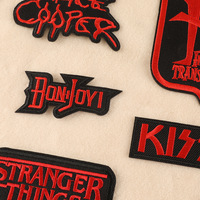 Badges brodés de lettres de police personnalisées par transfert de chaleur de meilleure qualité Patch thermocollant tissé bon marché