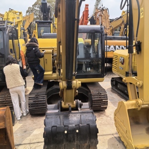 Excavadora CAT 307E de 7 Toneladas, Maquinaria Pesada Usada con Cucharón de Excavación y Motor Incluido - Product Image 1