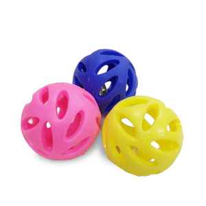 Nouveau jouet pour chien en caoutchouc TPR durable, balle creuse élastique de taille moyenne, idéal pour taquiner les chiens et autres accessoires pour animaux de compagnie. - Product Image 5