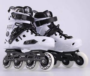 Patins à roulettes en ligne pour adultes Freestyle Slalom Hard Boot 4WD, matériau professionnel des roues en aluminium, châssis en aluminium, matériau PU, chaussures de patinage - Product Image 1