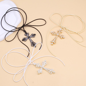 Collier Croix en Alliage de Zinc avec Pendentif Strass, Chaîne de Pull Tendance, Bijou de Fête, Design Géométrique, Origine Yiwu - Product Image 1