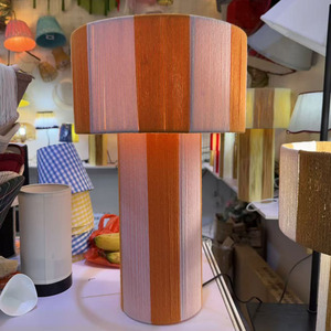 Lampada da Tavolo Moderna Artigianale con Paralume <span class=keywords><strong>a</strong></span> Trama Lineare, Alimentata <span class=keywords><strong>a</strong></span> Corrente, Lampada da Comodino <span class=keywords><strong>a</strong></span> Forma di T per Camera da Letto e Soggiorno - Product Image 4