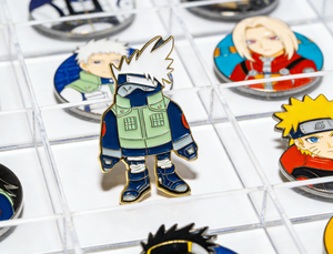 Lindos pines de solapa de aleación de zinc pulido con diseño de dibujos animados, acabado de esmalte suave, tamaño y logotipo personalizables para películas de anime modernas/tradicionales - Product Image 2