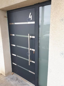 <span class=keywords><strong>Porte</strong></span> pivotante en bois Prima Modern Entrance Security avec panneau durable, une seule vitre latérale, une longue poignée et une serrure pour les maisons - Product Image 5