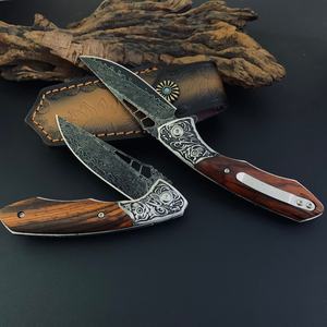Couteau pliant multifonctionnel Demon Pill en acier de Damas, personnalisable OEM, lame de survie en plein air, camping, bricolage, manche en bois de qualité HK - Product Image 3