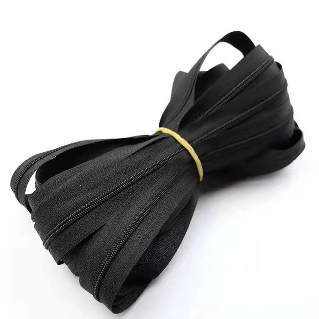 Factory Hot Sale High Quality Eco-Friendly Auto Locking Nylon Zipper 5# Long Chain Sofa Home Textile Tent Customizable Sizes