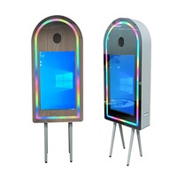 Photomaton de style célébrité internet avec un miroir de 65 pouces et un écran de 32 pouces, adapté aux mariages, aux fêtes et aux événements musicaux