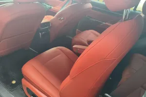 <span class=keywords><strong>Epi</strong></span> 008 210 Max EREV 2024 Usado, SUV de 6 Plazas, Gran Autonomía, Coche Familiar, Listo para Exportación, Negro sobre Naranja - Product Image 6