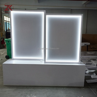 ZKAI Arche de mariage élégante blanche personnalisée avec panneau de bienvenue, affichage du nom du client, éclairage LED mural et toile de fond en PVC