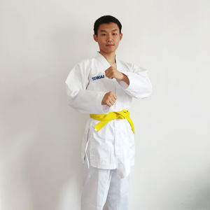 Vente en gros logo personnalisé Wkf Kyokushin <span class=keywords><strong>Arawaza</strong></span> <span class=keywords><strong>Kimono</strong></span> vêtements Kumite Gi <span class=keywords><strong>Kata</strong></span> Uniforme De Wkf approuvé uniforme de karaté Smai - Product Image 1