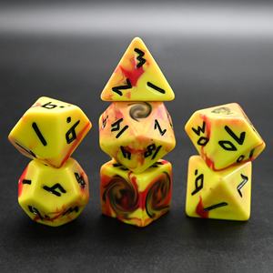 <span class=keywords><strong>Juego</strong></span> de dados Dnd personalizados de resina poliédrica con logotipo personalizado de esquina redonda D100 D4 D10 D8 D12 D20 D6 para juegos de rol - Product Image 1