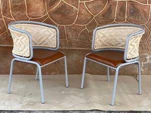 Chaises de bar modernes en bois de noyer et chêne avec pieds en métal, table pliante intégrée, tendances Jodhpur, mobilier industriel - Product Image 5