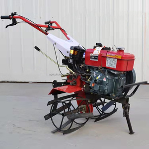 I rototiller a benzina vengono utilizzati nelle fattorie per aprire le trincee - Product Image 5