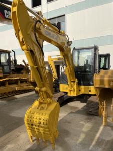 Mini-excavatrice PC55 de 5,5 tonnes, fabriquée au Japon, à rotation zéro, compacte, avec moteur Honda et système entièrement hydraulique. - Product Image 3