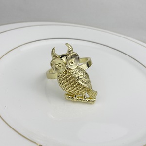 Nuovo Hotel decorazione tavolo gufo portatovagliolo placcato oro <span class=keywords><strong>uccello</strong></span> <span class=keywords><strong>aquila</strong></span> per fibbia a tema animale metallo portatovaglioli intagliato a mano incisione - Product Image 6