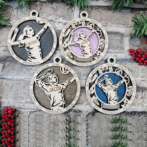 ป้ายไม้แขวนตกแต่งแบบกำหนดเองสำหรับนักกีฬา พร้อมชื่อส่วนตัว เหมาะเป็นของขวัญสำหรับรางวัลทีมและของขวัญวันเกิด - Product Image 2