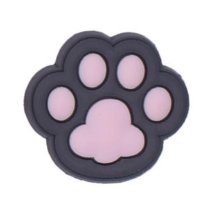 HY 2026 Novedad al por mayor: Adornos y accesorios <span class=keywords><strong>de</strong></span> PVC con diseño <span class=keywords><strong>de</strong></span> <span class=keywords><strong>huellas</strong></span> <span class=keywords><strong>de</strong></span> perro, coloridos y bonitos, <span class=keywords><strong>para</strong></span> <span class=keywords><strong>zapatos</strong></span> <span class=keywords><strong>de</strong></span> perro. - Product Image 5