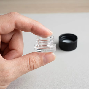 Bocaux en verre noir épais de 5 ml résistants aux UV avec couvercle à visser anti-enfants, mini-contenants cosmétiques hermétiques <span class=keywords><strong>pour</strong></span> baume à lèvres, huile, <span class=keywords><strong>cire</strong></span> - Product Image 6