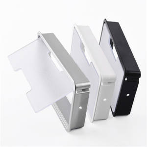 Cache-câbles de bureau carré en plastique pour gestion des câbles, plaque d'accessoires - Product Image 1