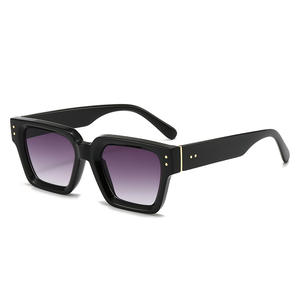 卸売ファッションスクエア厚いフレーム女性シェードサングラスロゴカスタム - Product Image 2