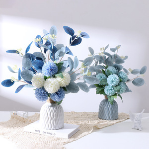 Bouquet de chrysanthèmes et de feuilles d'eucalyptus artificielles Ruilisi, fleurs en soie pour la décoration de la maison, accessoires de mariage, arrangement de vase - Product Image 1