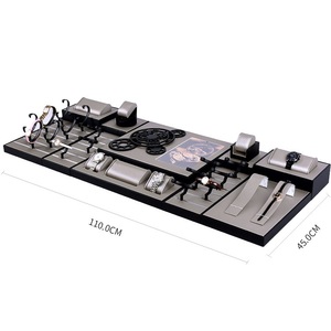 Bộ trưng bày đồ trang sức, tượng, bàn trang trí in theo yêu cầu, đế bằng da lộn đen, giá đỡ OEM, giá trưng bày đồng hồ - Product Image 5